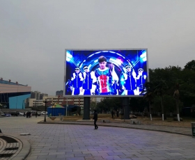 led màn hình ( 15 tr/m2 - p5 hay 22 tr/m2 p2.5)